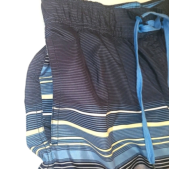 Starting Point Stripe Print Activewear Board Shorts Swim Trunks Small 32" Waist - Picture 5 of 16